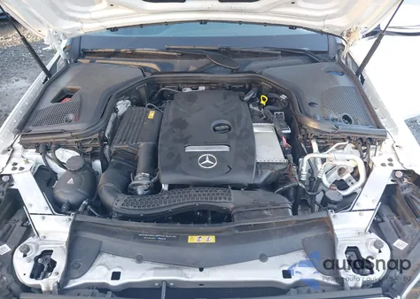 2018 Mercedes-Benz E 300 4Matic z USA, uszkodzony, nr VIN WDDZF4KB8JA393341